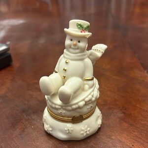 Lenox “Snowy escapades box”